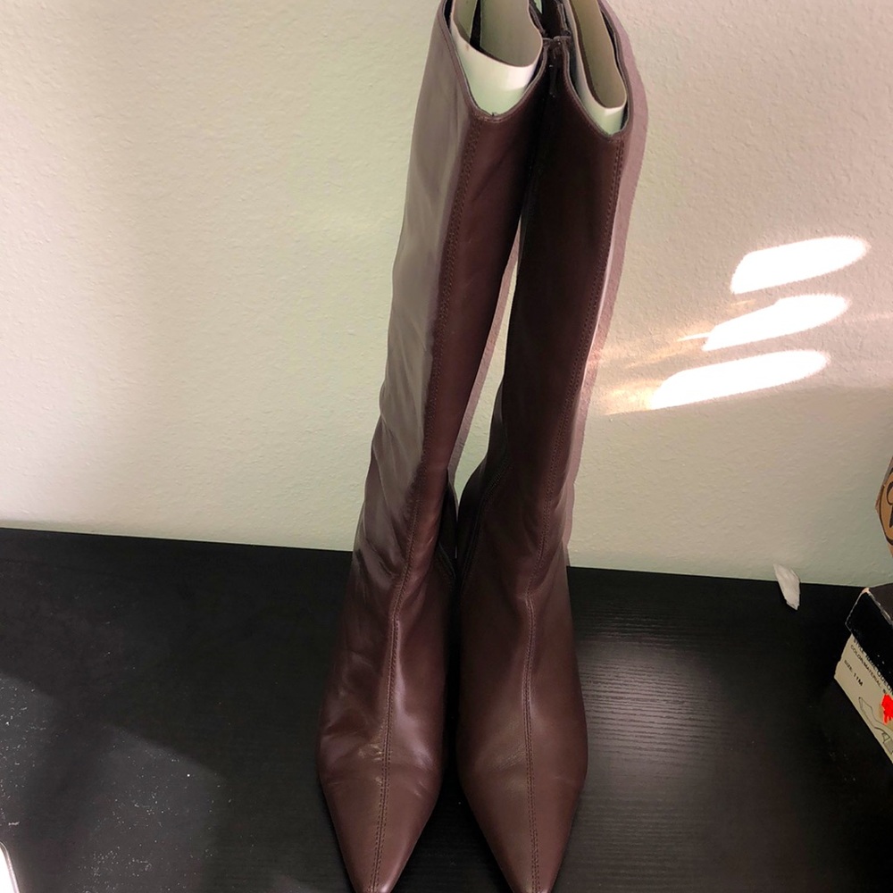 Bijou Chocolate Leather heeled Boots Sz 11W